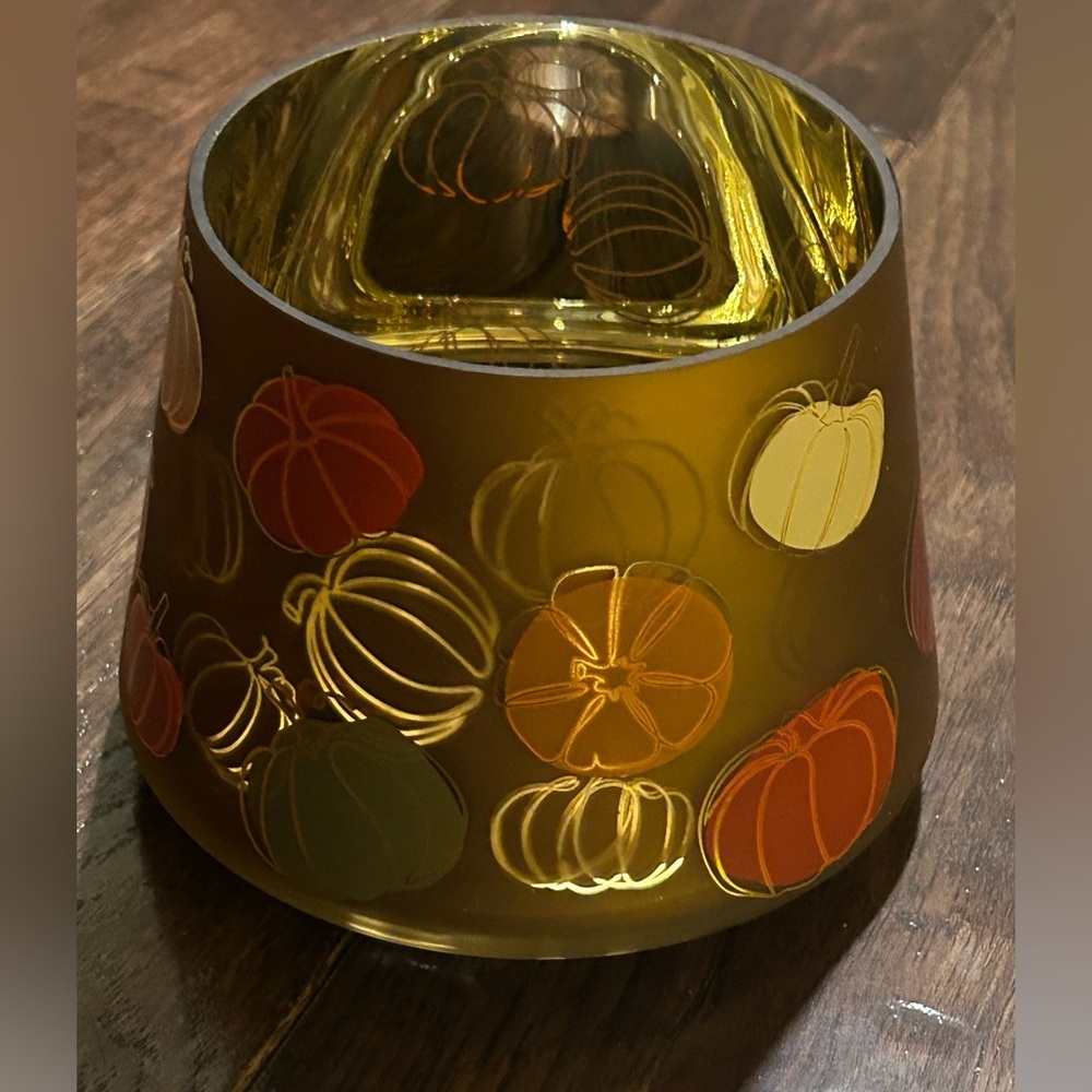 Yankee Candle Pumpkins Glass Shade - Picture 3 of 9
